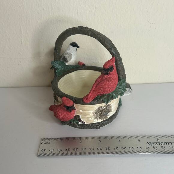 Vintage St. Nicholas Holiday Winter Ceramic Basket Cardinals Chickadee 1999 - Picture 7 of 8